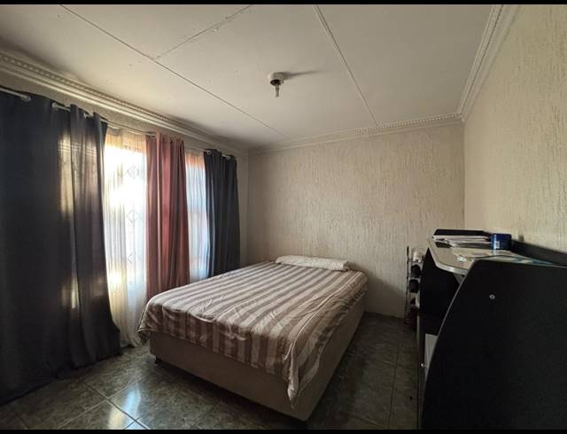 3 BEDROOM HOUSE FOR SALE IN SEBOKENG ZONE 17